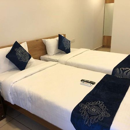 Hotel Amulya Regency Bayappanhalli Zewnętrze zdjęcie