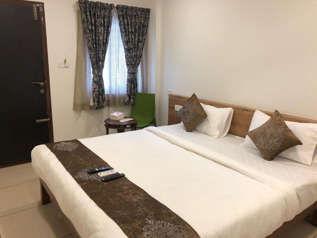 Hotel Amulya Regency Bayappanhalli Zewnętrze zdjęcie