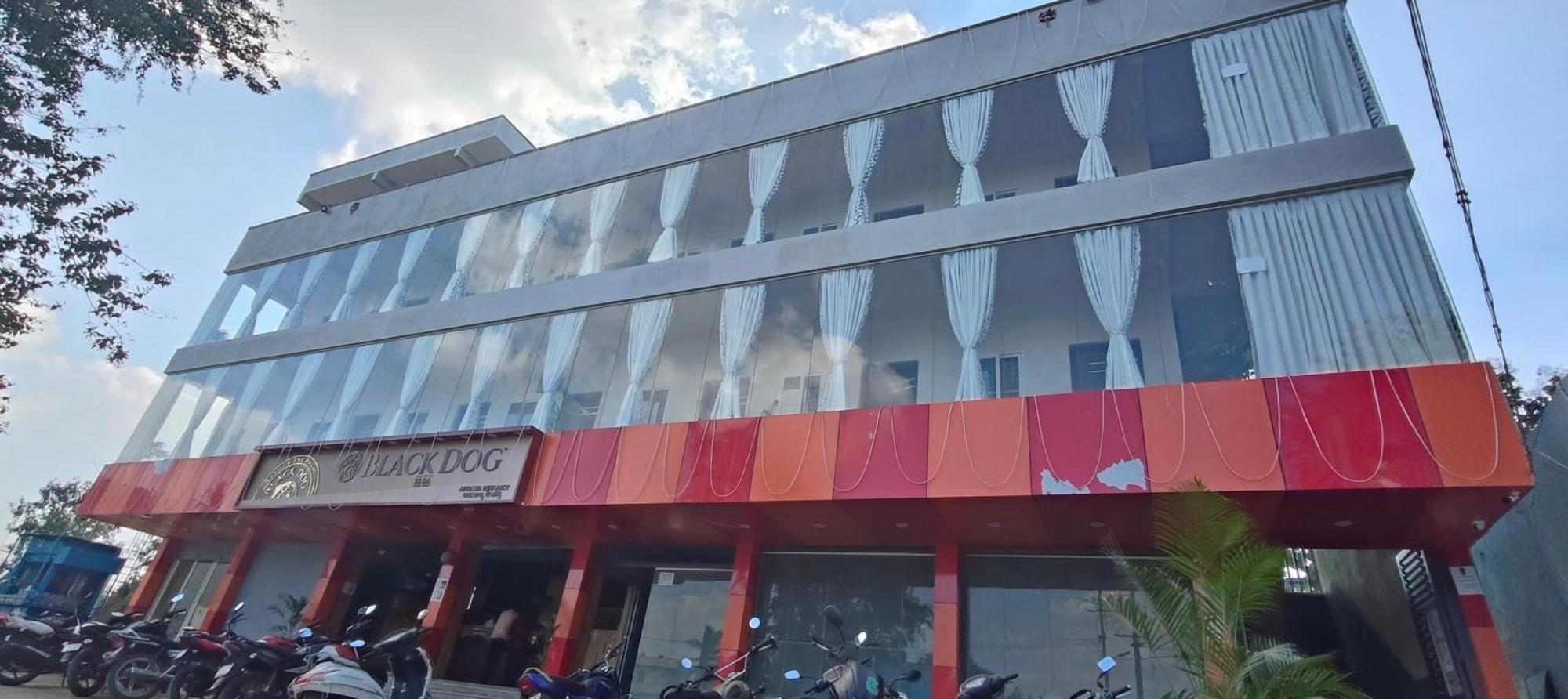 Hotel Amulya Regency Bayappanhalli Zewnętrze zdjęcie