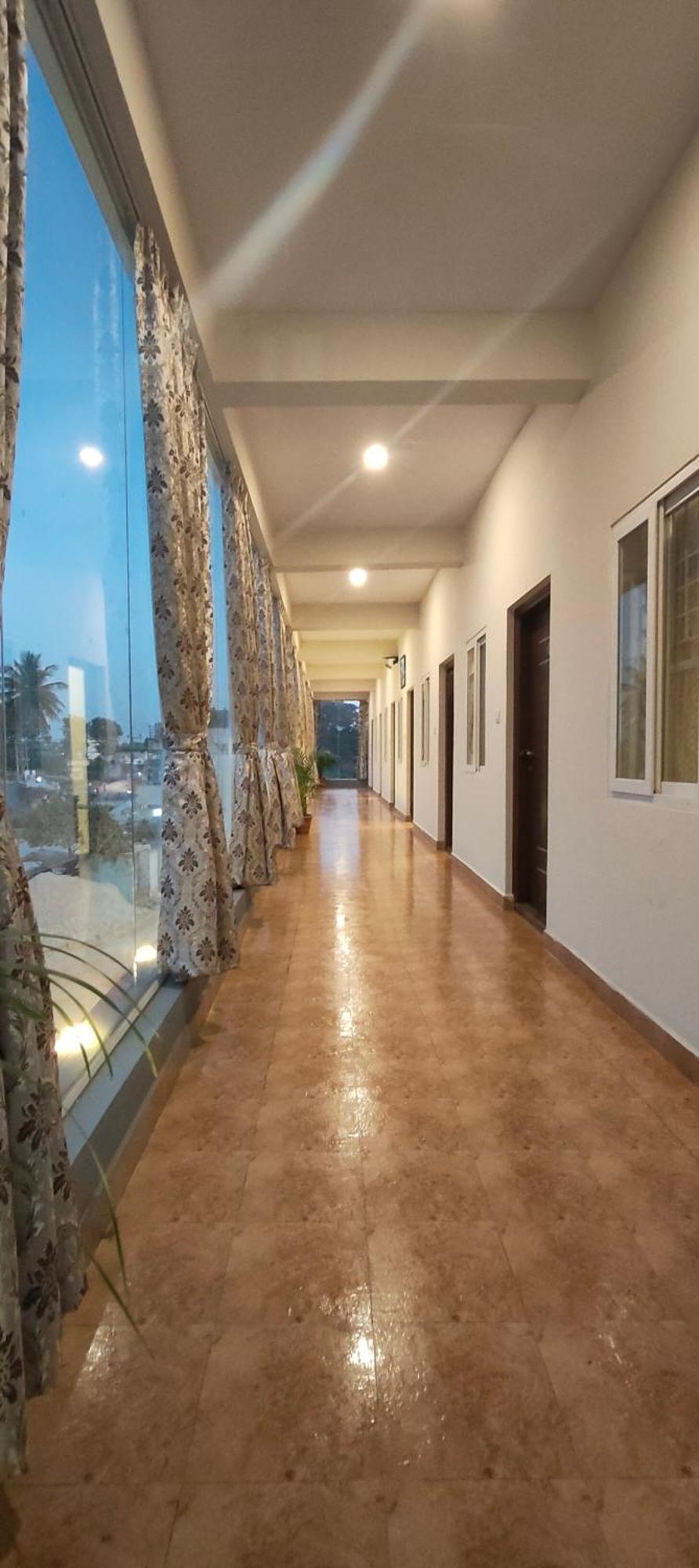 Hotel Amulya Regency Bayappanhalli Zewnętrze zdjęcie